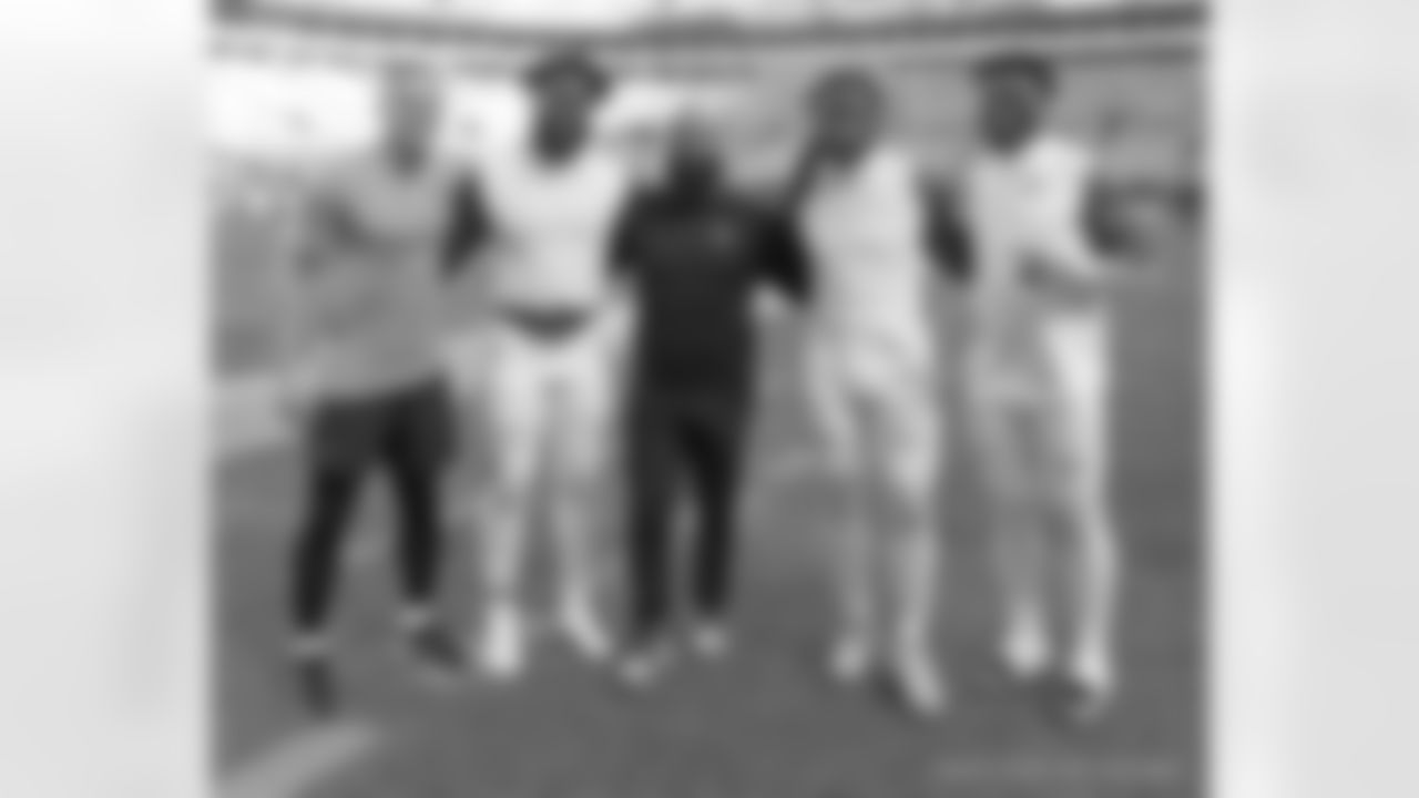 Check out the pregame photos from the New Orleans Saints game against the Carolina Panthers for Week 10 of the 2025 NFL season on Nov. 9, 2025 at Bank of America Stadium.