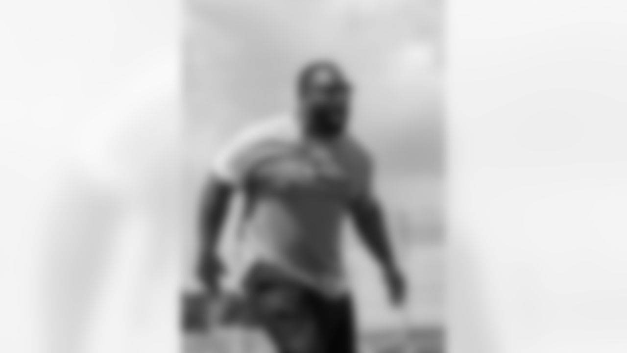 Gallery-Davon-Godchaux-NFLPA-Youth-Camp-060725-16