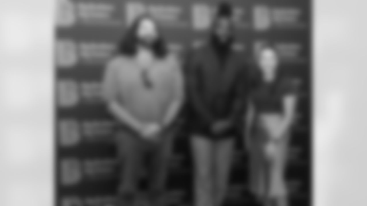 New Orleans Saints linebacker Demario Davis was the guest of honor at Big Brothers Big Sisters' open house on Monday, October 27, celebrating the launch of the organization's new New Orleans location in support of its mentorship program.
