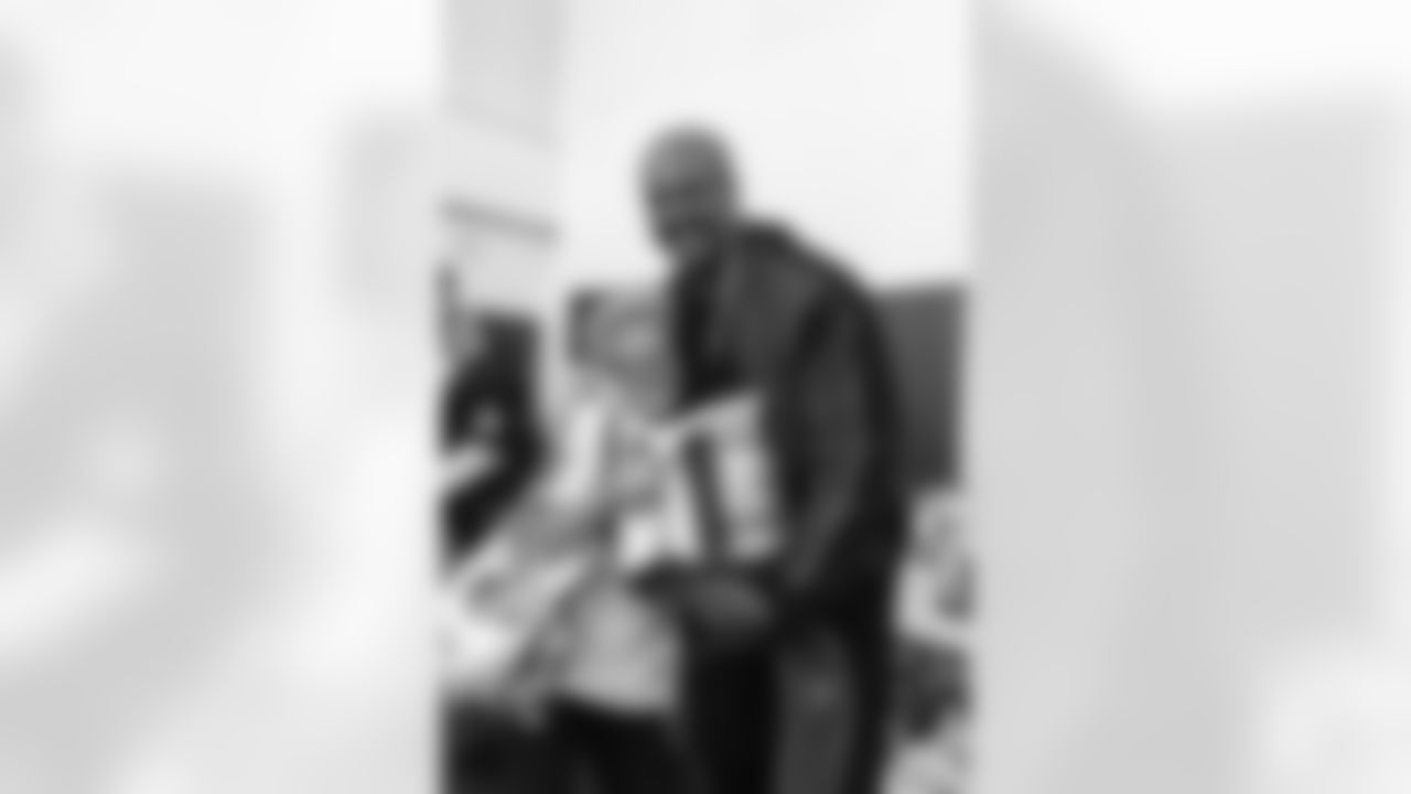 New Orleans Saints players hosted their annual Thanksgiving turkey giveaway at Dryades YMCA on Tuesday, Nov. 18, 2025. The players purchased turkeys and fixings from Rouses Markets to feed families in need, while giving them the opportunity to meet some of their favorite players during the annual holiday event.