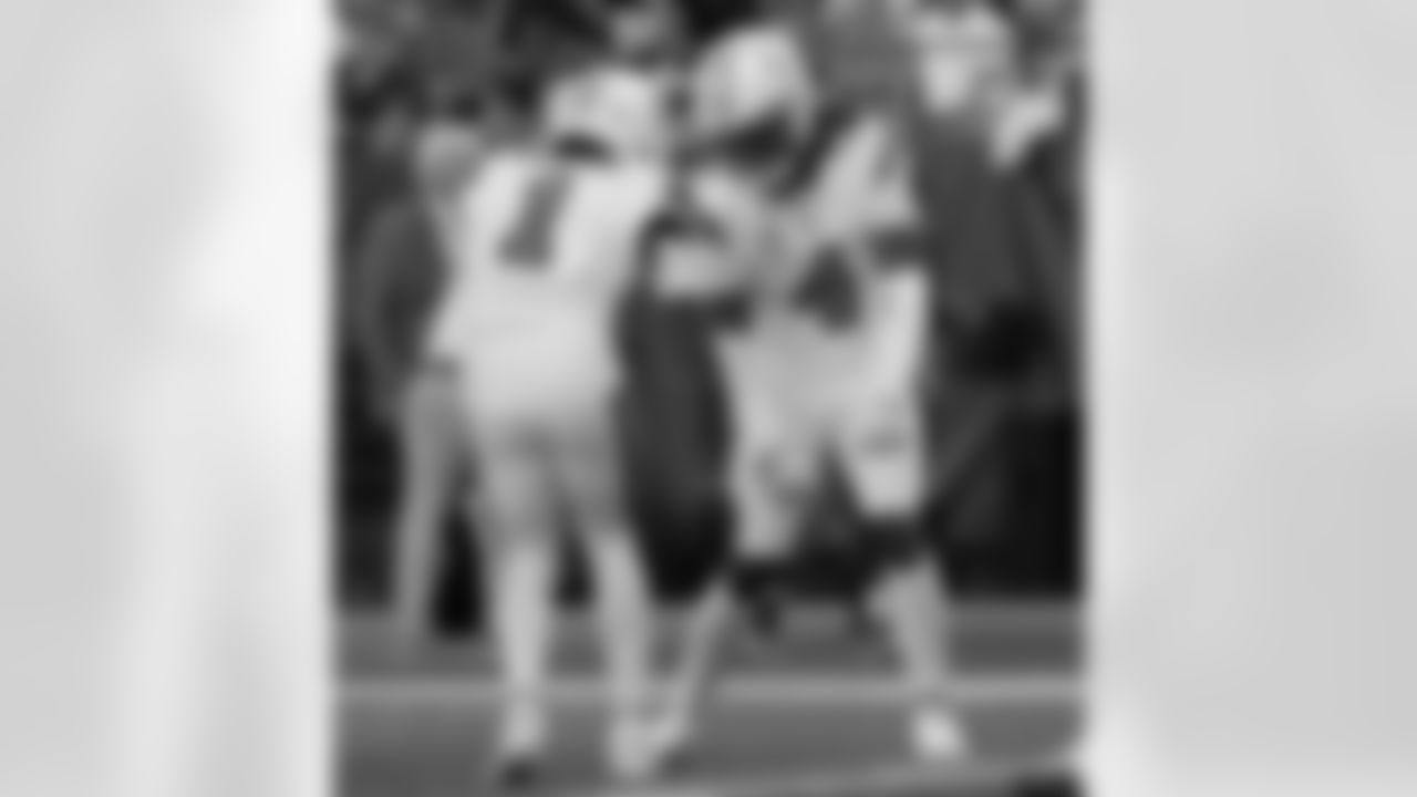 Check out the game action photos from the New Orleans Saints game against the Carolina Panthers for Week 10 of the 2025 NFL season on Nov. 9, 2025 at Bank of America Stadium.