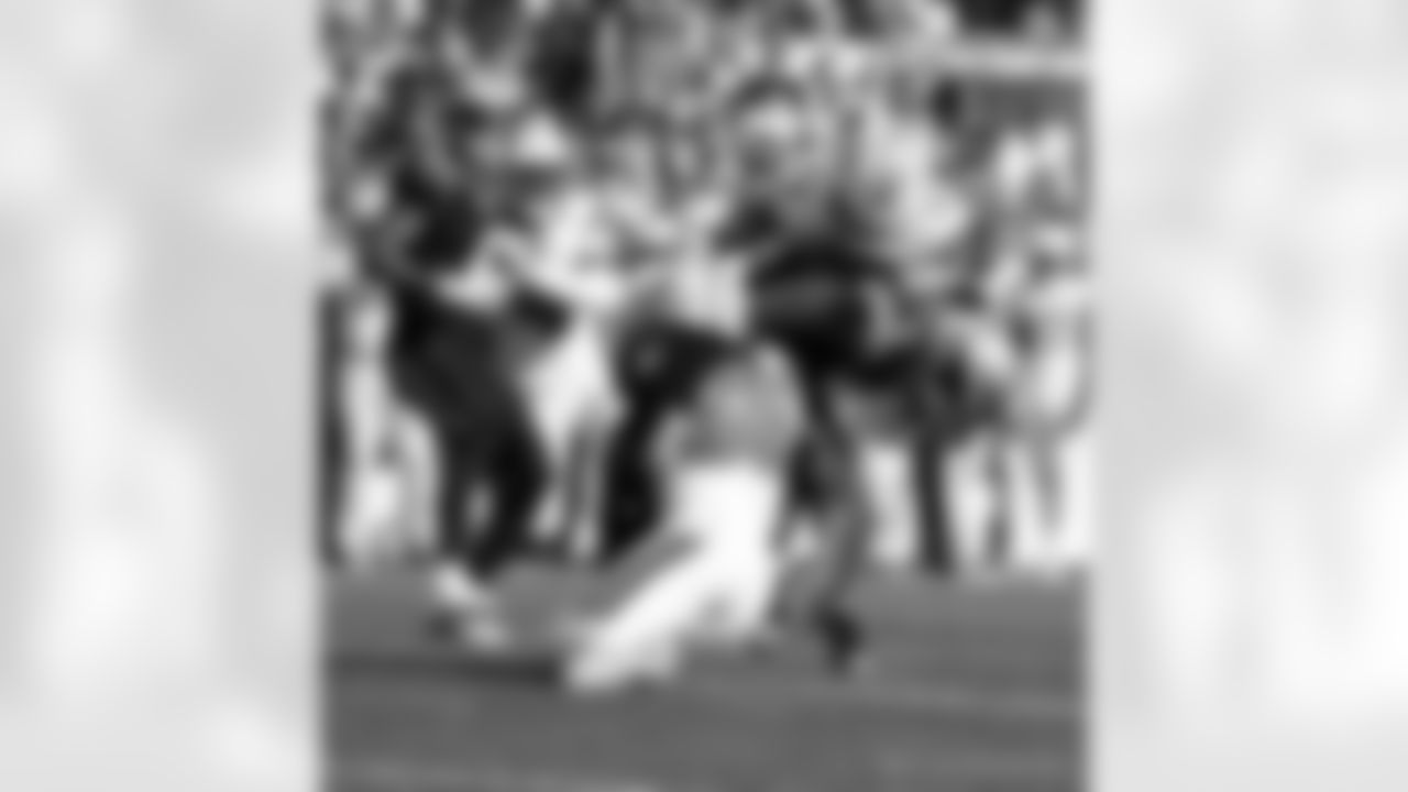 Check out the game action photos from the New Orleans Saints game against the Carolina Panthers for Week 10 of the 2025 NFL season on Nov. 9, 2025 at Bank of America Stadium.