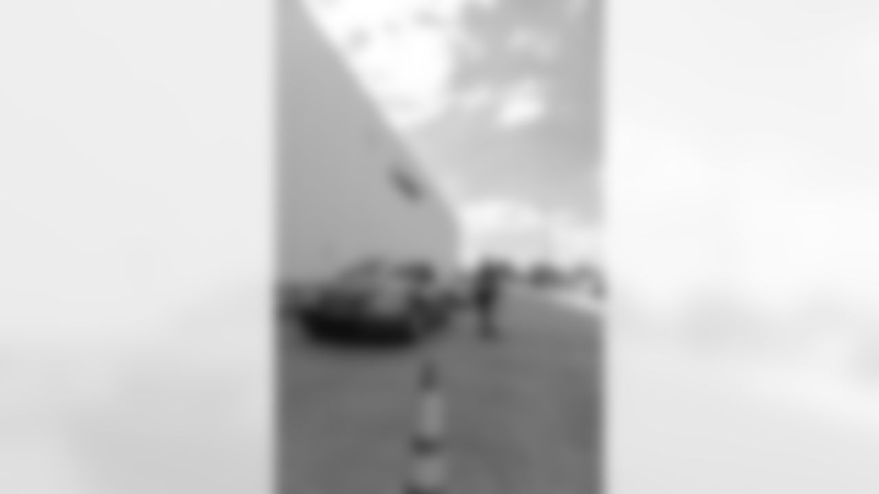 The New Orleans Saints Cheer Krewe and Gumbo joined Sysco New Orleans to distribute meals at their annual Thanksgiving food drive on Sunday, Nov. 16, 2025.