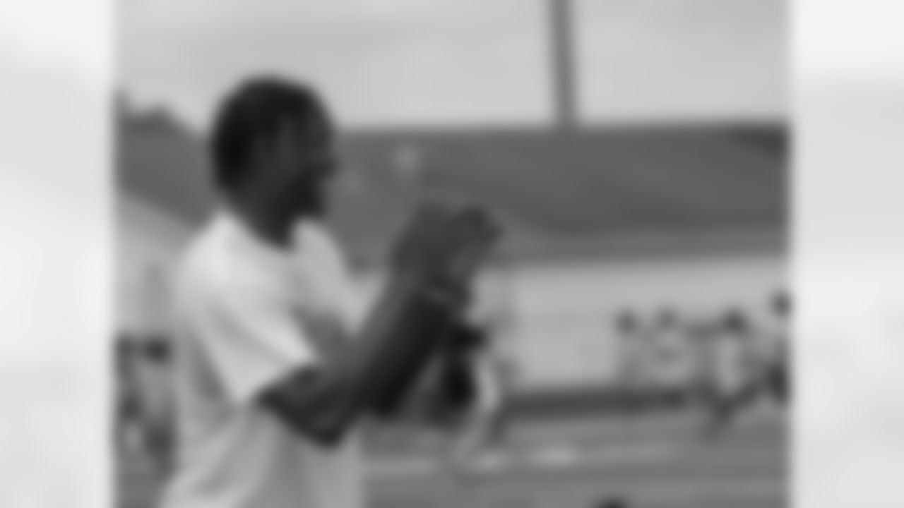 Gallery-Davon-Godchaux-NFLPA-Youth-Camp-060725-25