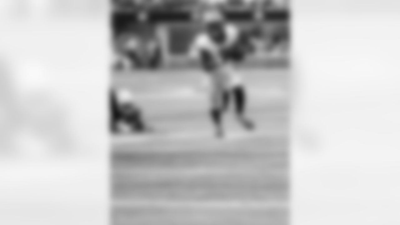 Check out the game action photos from the New Orleans Saints game against the Los Angeles Chargers in Week 1 of the 2025 NFL preseason.