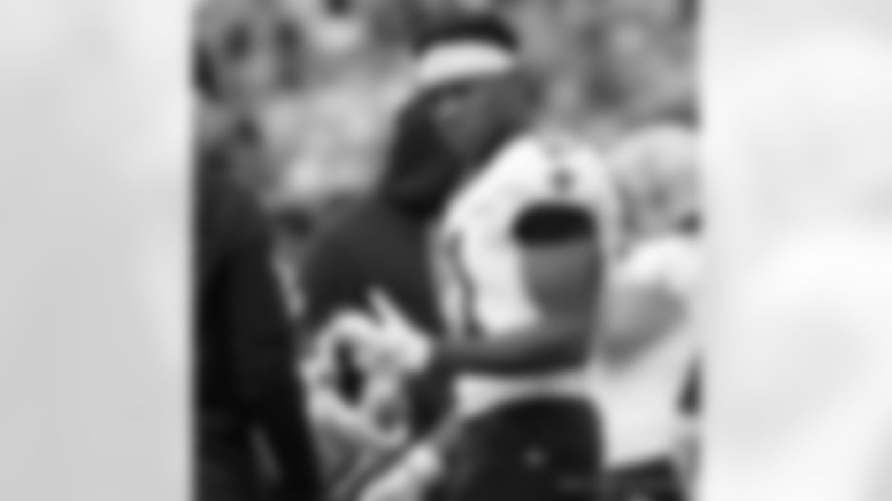 Check out the game action photos from the New Orleans Saints game against the Tennessee Titans for Week 17 of the 2025 NFL season on Dec. 28, 2025 at Nissan Stadium.