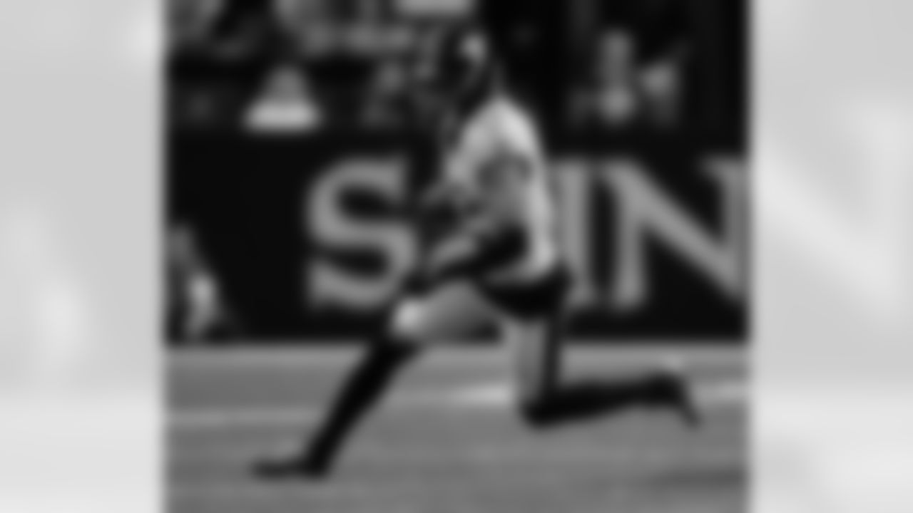 Check out the game action photos from the New Orleans Saints game against the New York Jets for Week 16 of the 2025 NFL season on Dec. 21, 2025 at the Caesars Superdome.