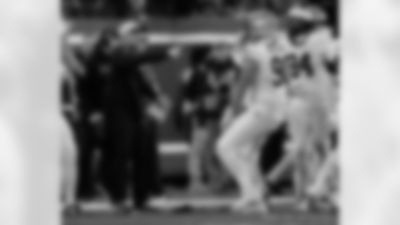 DT Bryan Bresee (90) and team celebrates field goal block during the New Orleans Saints game against the New York Giants for Week 14 of the 2024 NFL Season on Dec. 8, 2024 at MetLife Stadium.