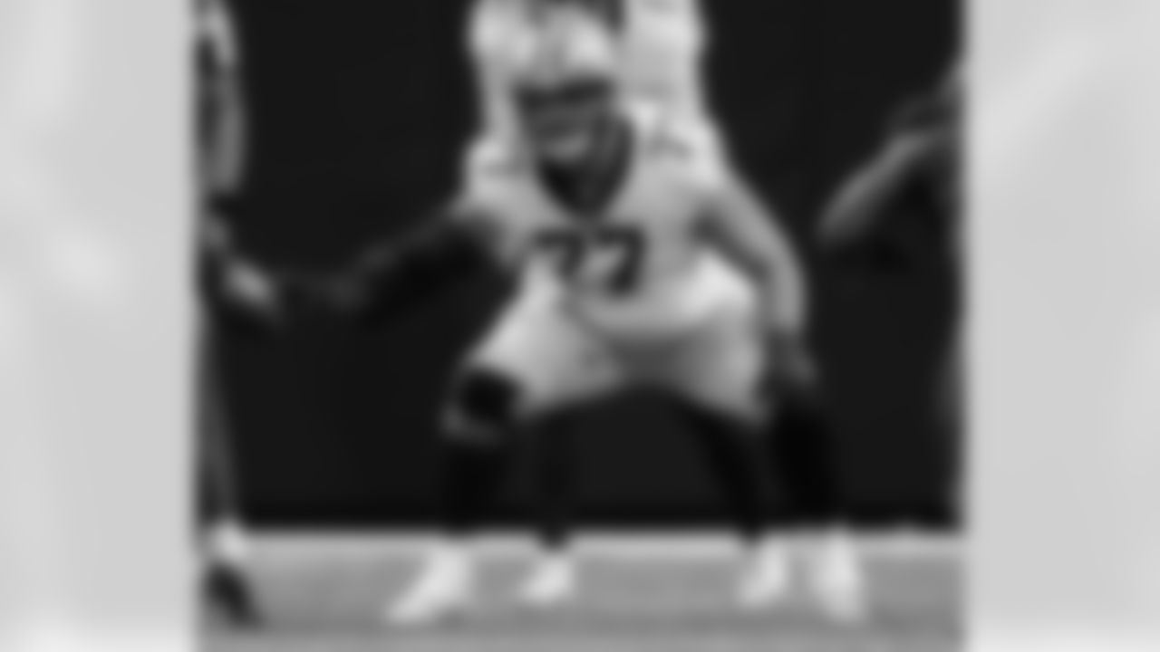 Check out the best photos of the New Orleans offense in their game against the Atlanta Falcons for Week 18 of the 2025 NFL season on Jan. 4, 2026 at Mercedes-Benz Stadium.