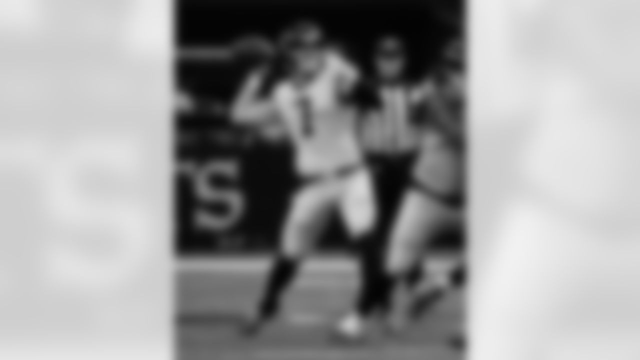 Check out the best photos of the New Orleans offense in their game against the New York Jets for Week 16 of the 2025 NFL season on Dec. 21, 2025 at Caesars Superdome.