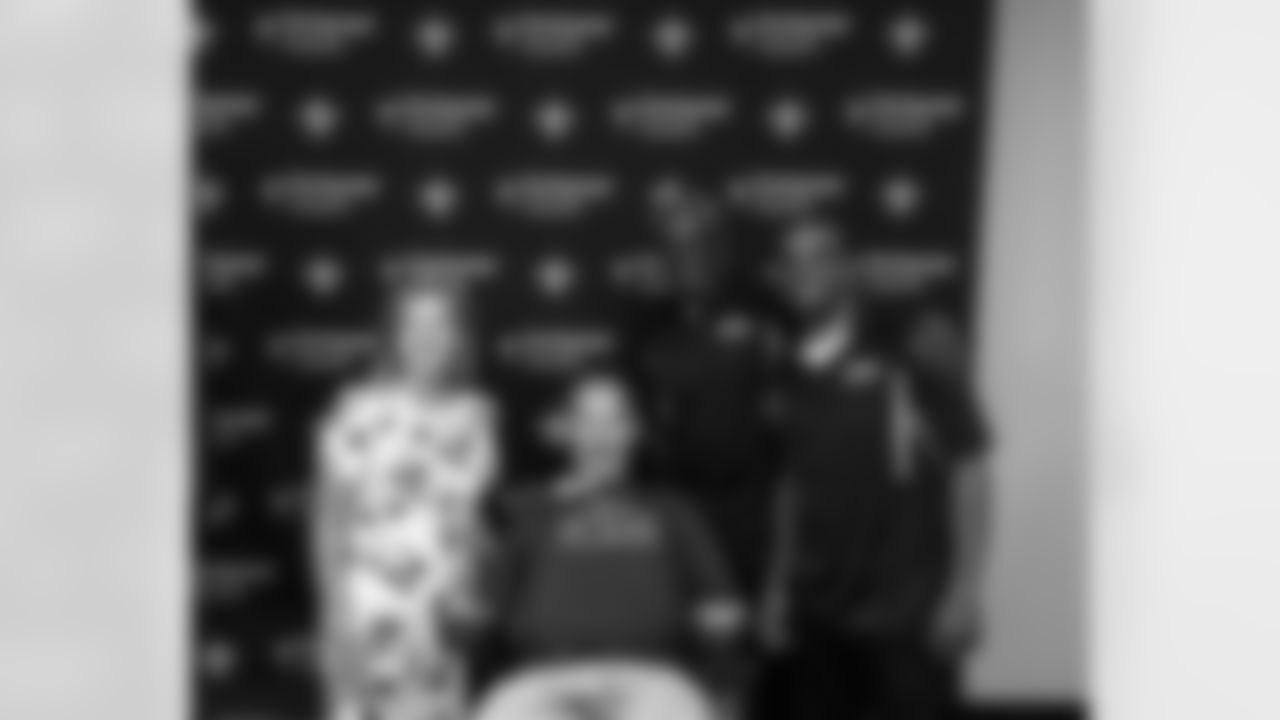 The New Orleans Saints announced that Tracy Porter and Brett Maxie will be the newest members inducted into the Saints Hall of Fame during the 2025 NFL season in a press conference on Wednesday, June 18, 2025. Additionally, Ed Daniels will be honored posthumously with the Joe Gemelli "Fleur de Lis" Award and legend Steve Gleason will receive the new Saints Hall of Fame Courage Award.
