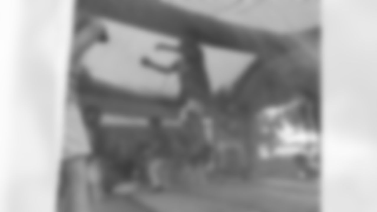 New Orleans Saints linebacker Demario Davis and his wife, Tamela's Devoted Dreamers Foundation hosted the annual "Dinner with the Davises" event at the Boys and Girls Club Gretna on Nov. 18, 2025.