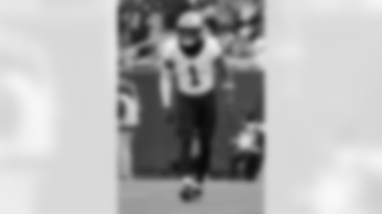 Check out the game action photos from the New Orleans Saints game against the Chicago Bears for Week 7 of the 2025 NFL season on Oct. 19, 2025 at Soldier Field.