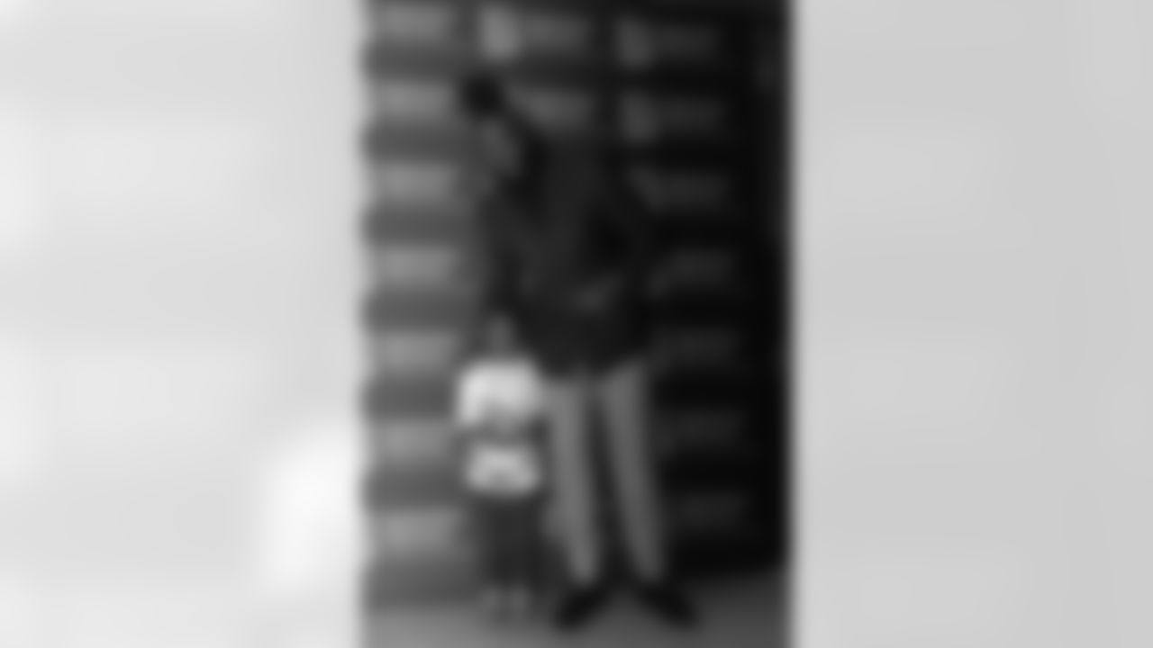 New Orleans Saints linebacker Demario Davis was the guest of honor at Big Brothers Big Sisters' open house on Monday, October 27, celebrating the launch of the organization's new New Orleans location in support of its mentorship program.