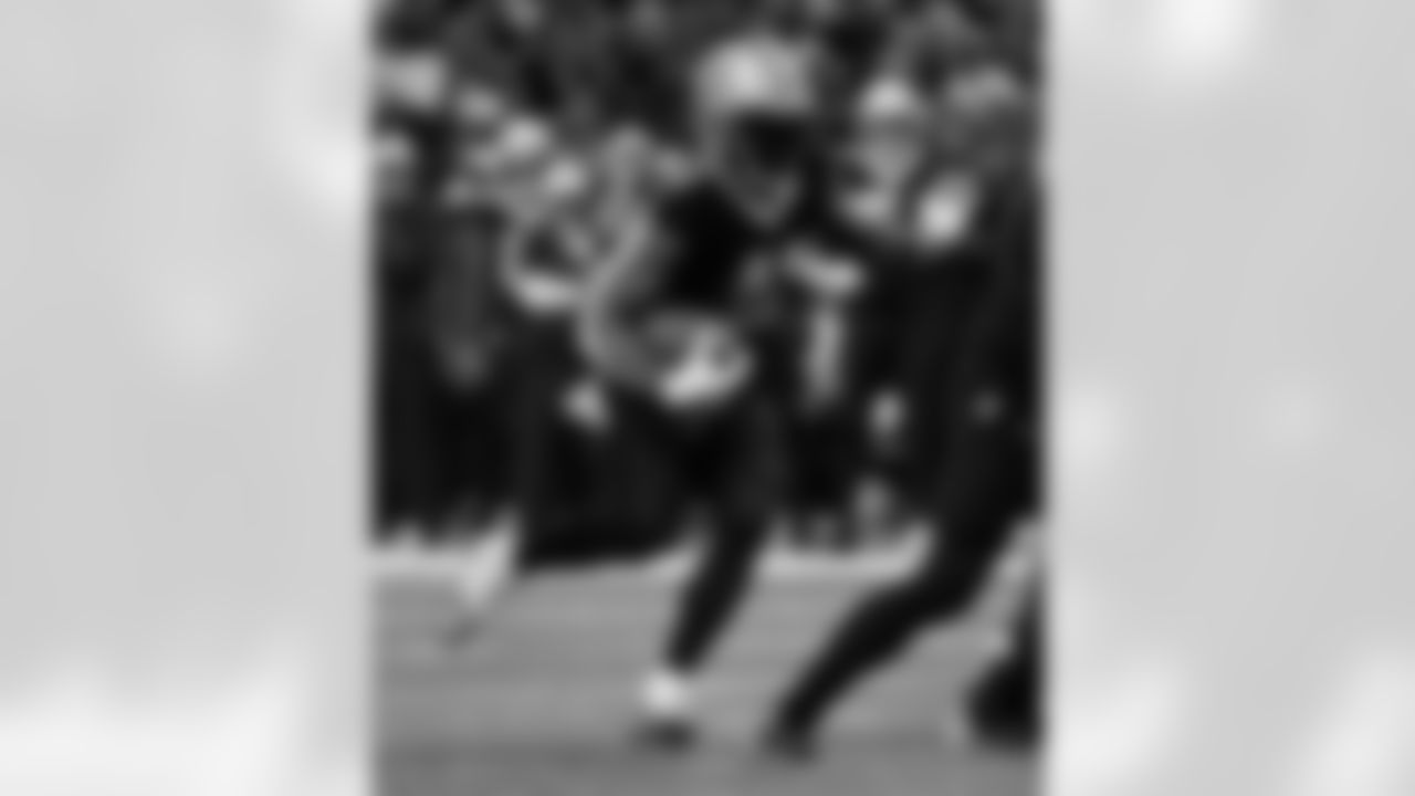 Check out the game action shots from the New Orleans Saints game against the Chicago Bears in Week 9 of the 2023 NFL season.