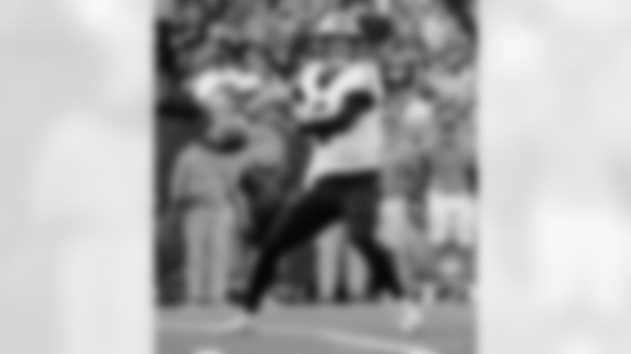 Check out the game action photos from the New Orleans Saints game against the Tennessee Titans for Week 17 of the 2025 NFL season on Dec. 28, 2025 at Nissan Stadium.