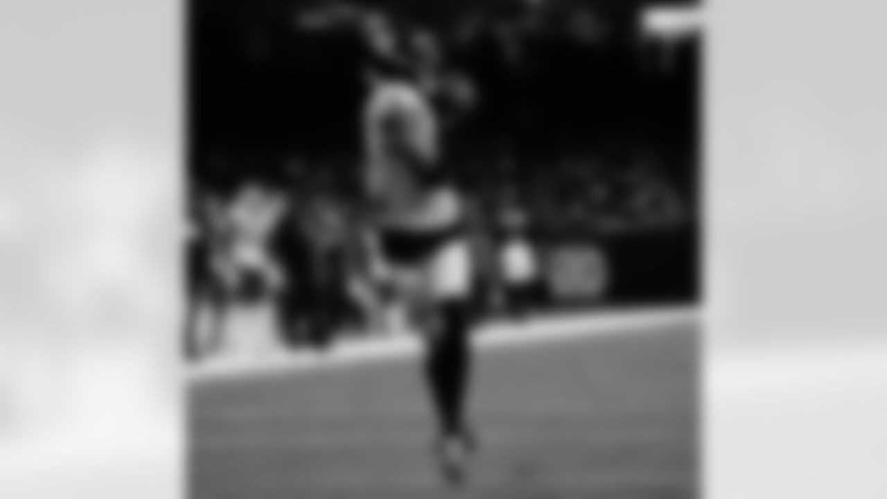 Check out the game action photos from the New Orleans Saints game against the New York Jets for Week 16 of the 2025 NFL season on Dec. 21, 2025 at the Caesars Superdome.