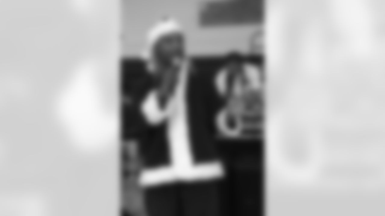 New Orleans Saints safety Justin Reid and his foundation JReid InDeed hosted his "Just-In-Time for the Holidays" community event at the Giving Hope Community Center. Reid spent the evening giving back to local families, spreading holiday cheer and supporting the community through gifts and engagement ahead of the holiday season.