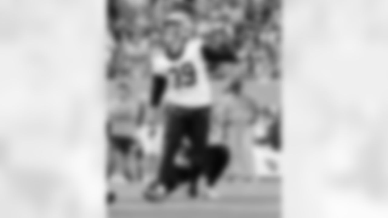 Check out the game action photos from the New Orleans Saints game against the Tennessee Titans for Week 17 of the 2025 NFL season on Dec. 28, 2025 at Nissan Stadium.