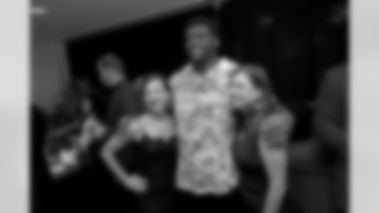 Saints linebacker Demario Davis and his Devoted Dreamers Foundation held their second annual "Dining for Dreams" event on Monday, October 13, 2025. Davis and his teammates served dinner to patrons to celebrate community, connection, and giving back.