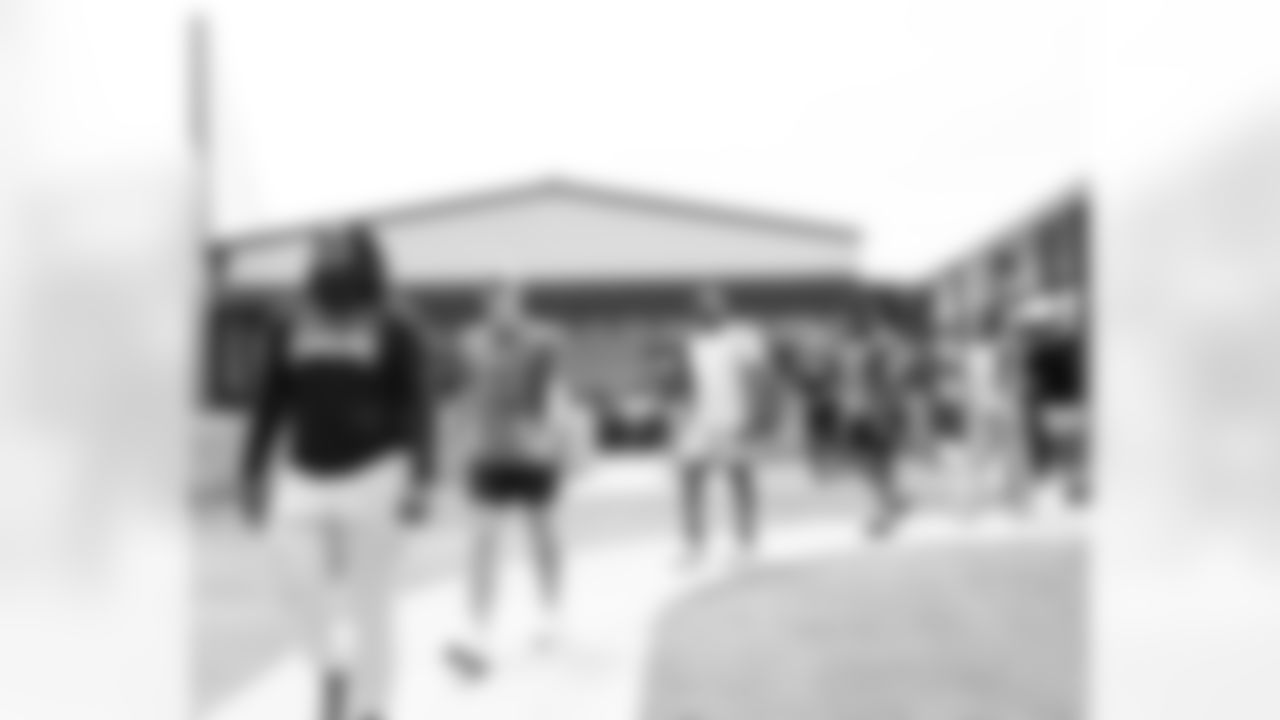 Gallery-Rookie-Minicamp-Arrivals-2025-050825-42