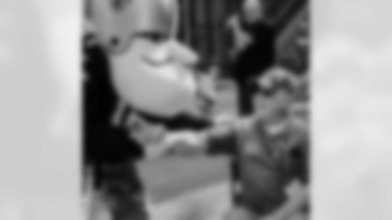 Sir Saint and members of the Saints Cheer Krewe visited the Family and Military Appreciation hosted by the National WWII Museum on Nov. 4, 2023.