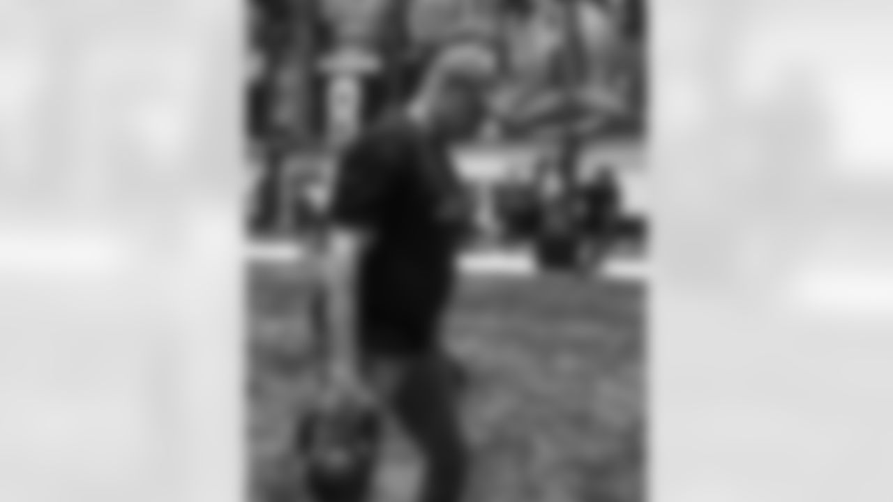 New Orleans Saints and Verizon hosted an MVP community workout with Saints legends Devery Henderson, Garrett Hartley, and Michael Lewis at the Ochsner Sports Performance Center on Wednesday, Nov. 19, 2025.