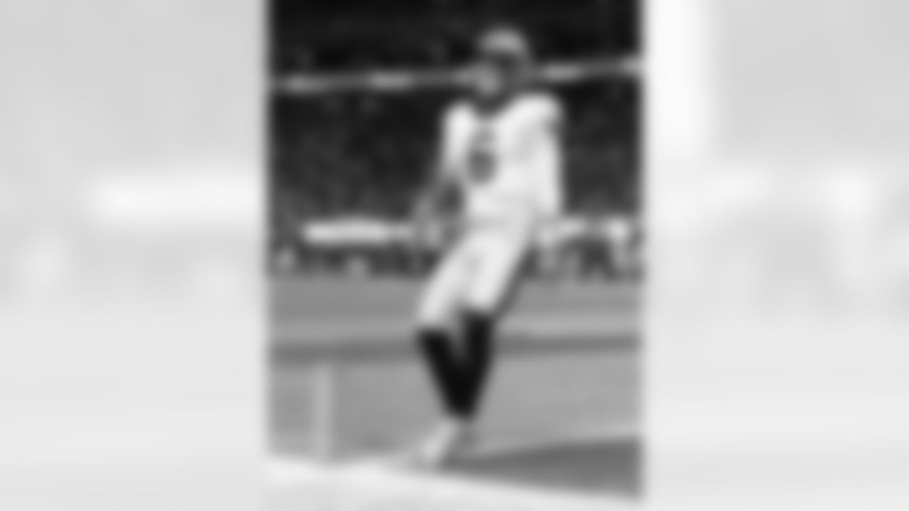 Check out the game action photos from the New Orleans Saints game against the Atlanta Falcons for Week 18 of the 2025 NFL season on Jan. 4, 2026 at Mercedes-Benz Stadium.