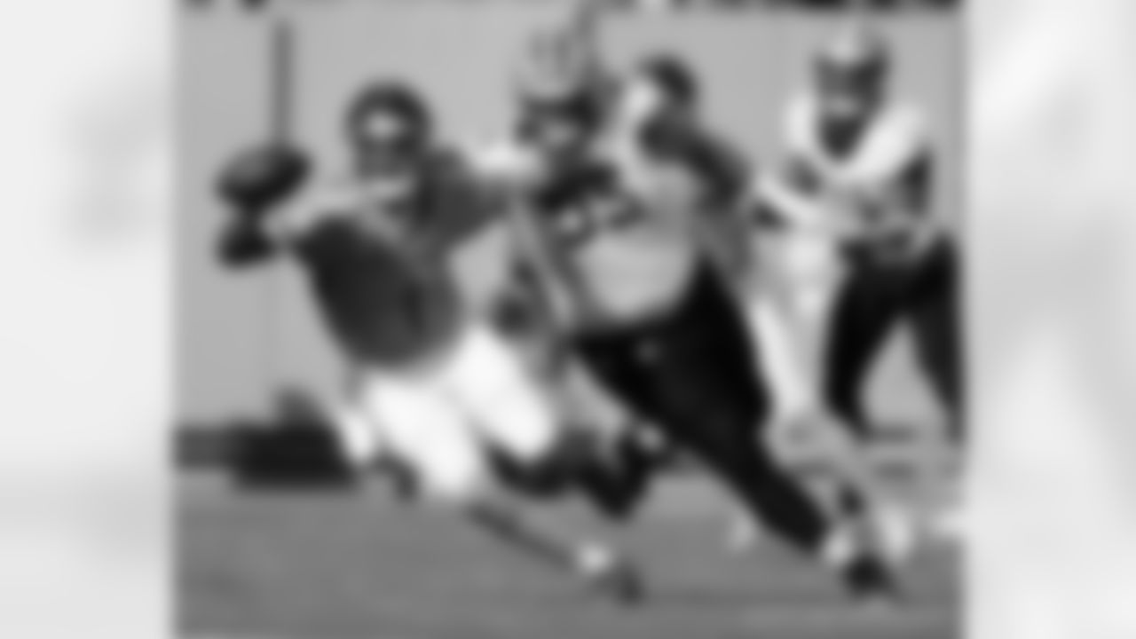 Check out the game action photos from the New Orleans Saints game against the Tennessee Titans for Week 17 of the 2025 NFL season on Dec. 28, 2025 at Nissan Stadium.