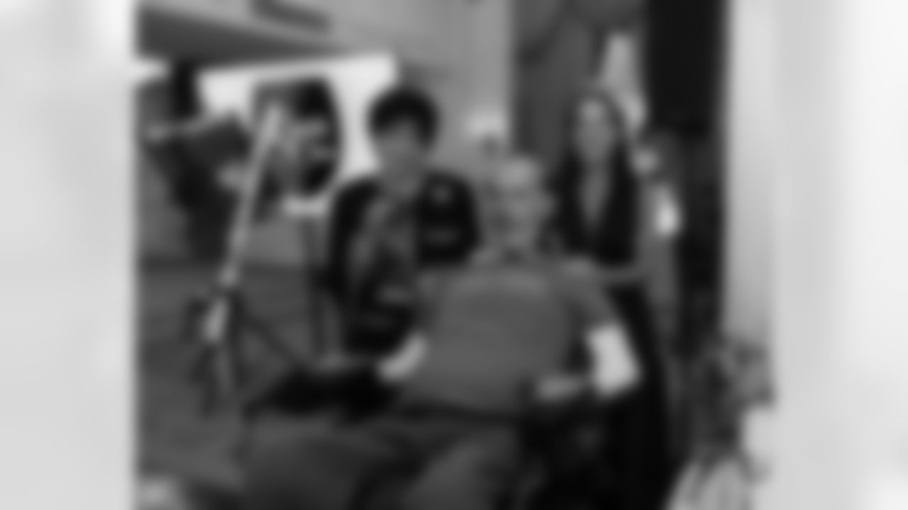 The New Orleans Saints honored Tracy Porter and Brett Maxie as the newest members inducted into the Saints Hall of Fame during a luncheon held on Friday, Dec. 12, 2025. Additionally, the late Ed Daniels was honored with the Joe Gemelli "Fleur de Lis" Award, and Steve Gleason received the inaugural Saints Hall of Fame Courage Award.