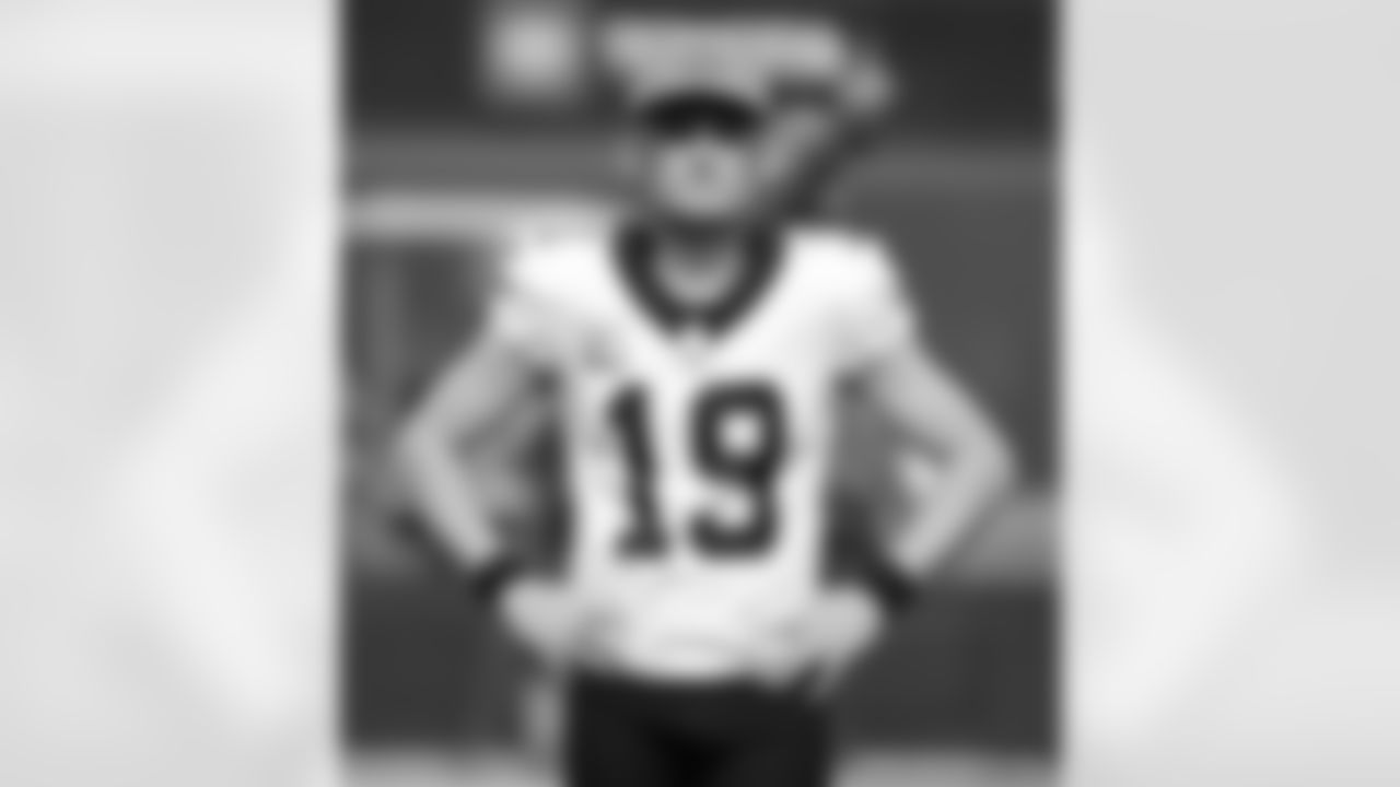 Check out the pregame photos from the New Orleans Saints game against the Los Angeles Rams for Week 9 of the 2025 NFL season on Nov. 2, 2025 at SoFi Stadium.