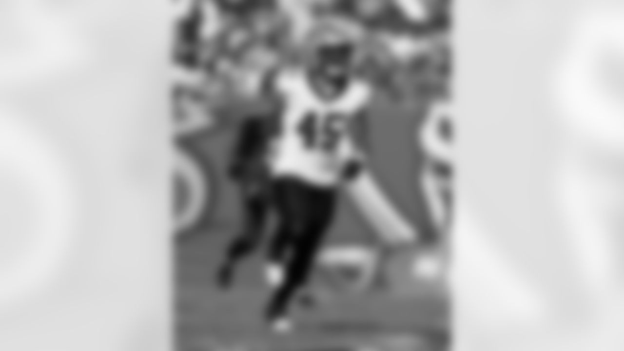 LB Nephi Sewell (45) in action during the New Orleans Saints game against the Tampa Bay Buccaneers for Week 18 of the 2024 NFL Season on Jan. 5, 2025 at Raymond James Stadium.