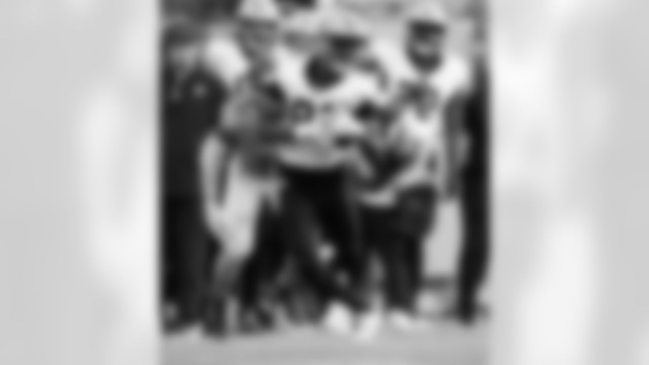 Check out the game action photos from the New Orleans Saints game against the Tennessee Titans for Week 17 of the 2025 NFL season on Dec. 28, 2025 at Nissan Stadium.