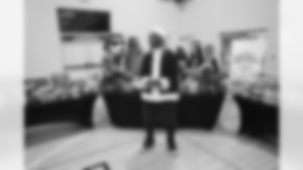 New Orleans Saints safety Justin Reid and his foundation JReid InDeed hosted his "Just-In-Time for the Holidays" community event at the Giving Hope Community Center. Reid spent the evening giving back to local families, spreading holiday cheer and supporting the community through gifts and engagement ahead of the holiday season.