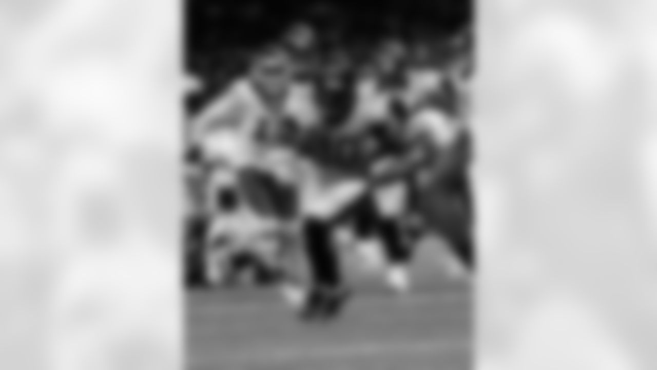 Check out the best photos of the New Orleans offense in their game against the New York Jets for Week 16 of the 2025 NFL season on Dec. 21, 2025 at Caesars Superdome.