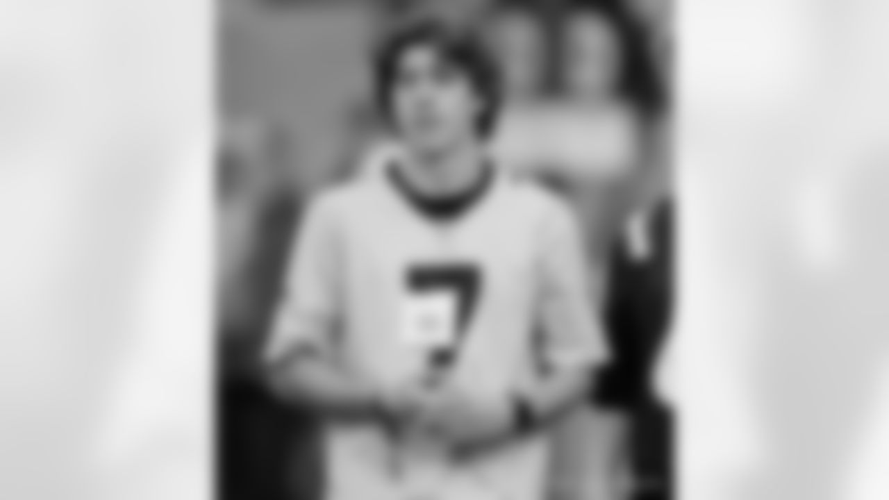 Check out the fan photos from the New Orleans Saints game against the Tennessee Titans for Week 17 of the 2025 NFL season on Dec. 28, 2025 at Nissan Stadium.