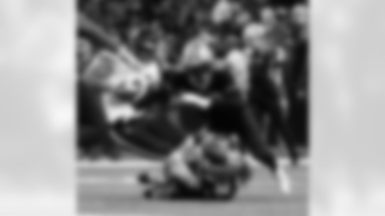 Check out the game action shots from the New Orleans Saints game against the Chicago Bears in Week 9 of the 2023 NFL season.