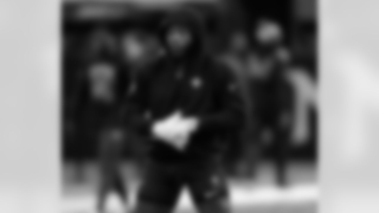 Check out the pregame warm-ups from the New Orleans Saints game against the New York Giants in Week 15 of the 2023 NFL season.