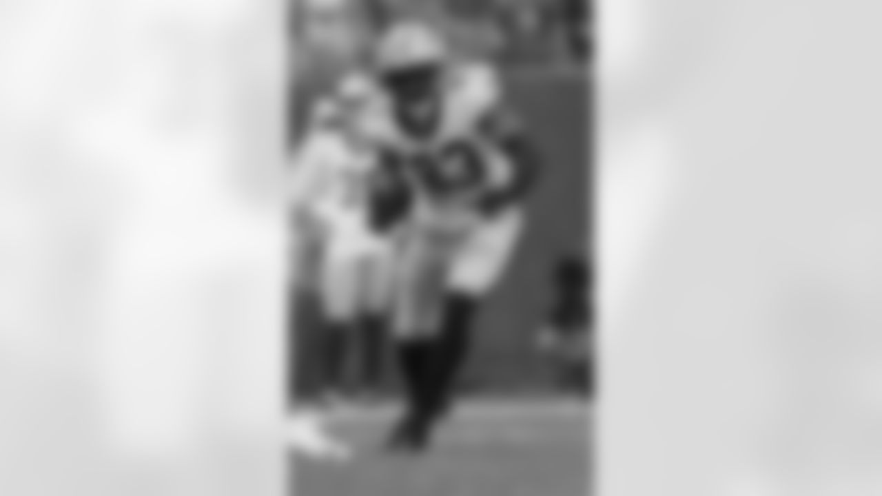 Check out the best photos of the New Orleans offense in their game against the Tampa Bay Buccaneers for Week 14 of the 2025 NFL season on Dec. 7, 2025 at Raymond James Stadium.