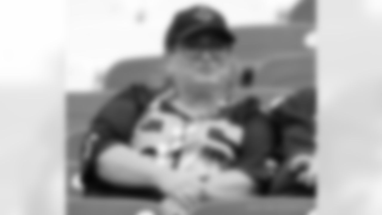 Check out the fan photos from the New Orleans Saints game against the Tennessee Titans for Week 17 of the 2025 NFL season on Dec. 28, 2025 at Nissan Stadium.