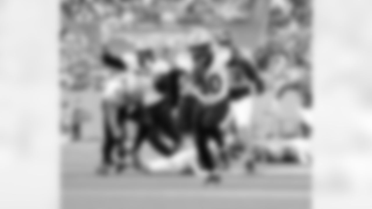 Check out the game action photos from the New Orleans Saints game against the Tennessee Titans for Week 17 of the 2025 NFL season on Dec. 28, 2025 at Nissan Stadium.