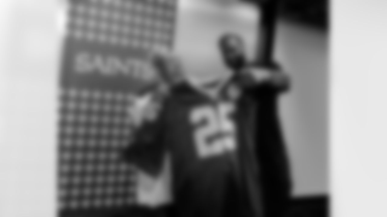 New Orleans Saints defensive end Cam Jordan surprised Angela "Mrs. Big O" Austin, our 2025 Saints Fan of the Year at the Ochsner Sports Performance Center. Angela will represent Saints fans at Super Bowl LX in San Francisco.