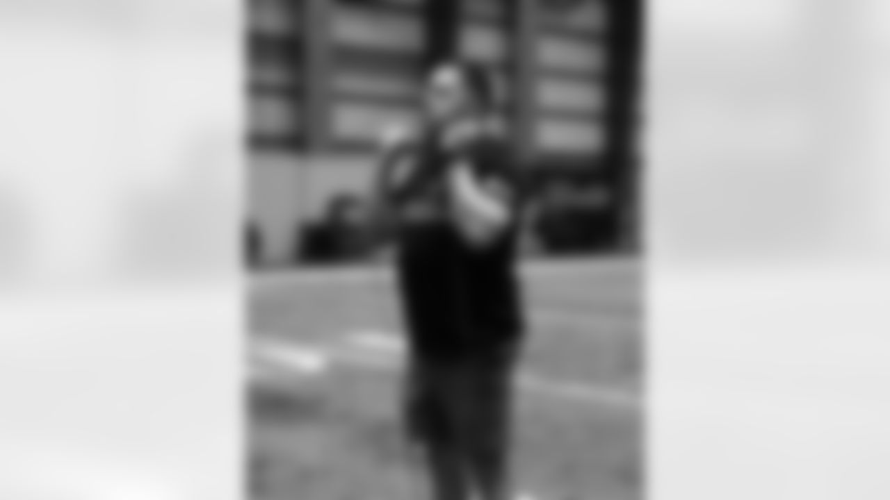 New Orleans Saints and Verizon hosted an MVP community workout with Saints legends Devery Henderson, Garrett Hartley, and Michael Lewis at the Ochsner Sports Performance Center on Wednesday, Nov. 19, 2025.