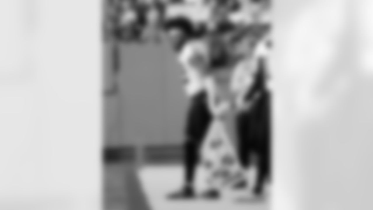 Check out the game action photos from the New Orleans Saints game against the Tennessee Titans for Week 17 of the 2025 NFL season on Dec. 28, 2025 at Nissan Stadium.