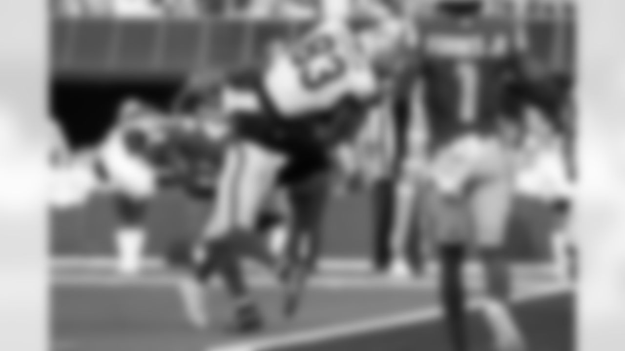 Check out the game action photos from the New Orleans Saints game against the Los Angeles Rams for Week 9 of the 2025 NFL season on Nov. 2, 2025 at SoFi Stadium.