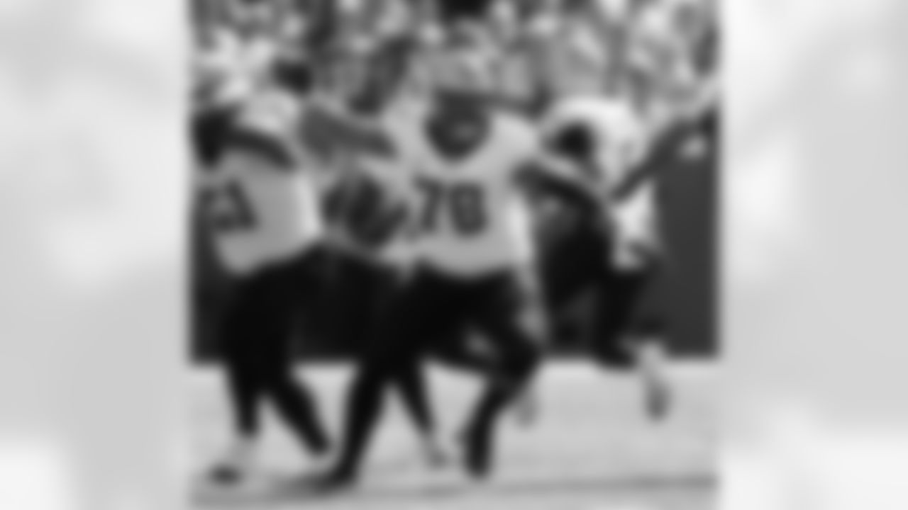 C/G (78) Erik McCoy blocks during the New Orleans Saints game against the Buffalo Bills for Week 4 of the 2025 NFL Season on Sept. 28, 2025 at Highmark Stadium.