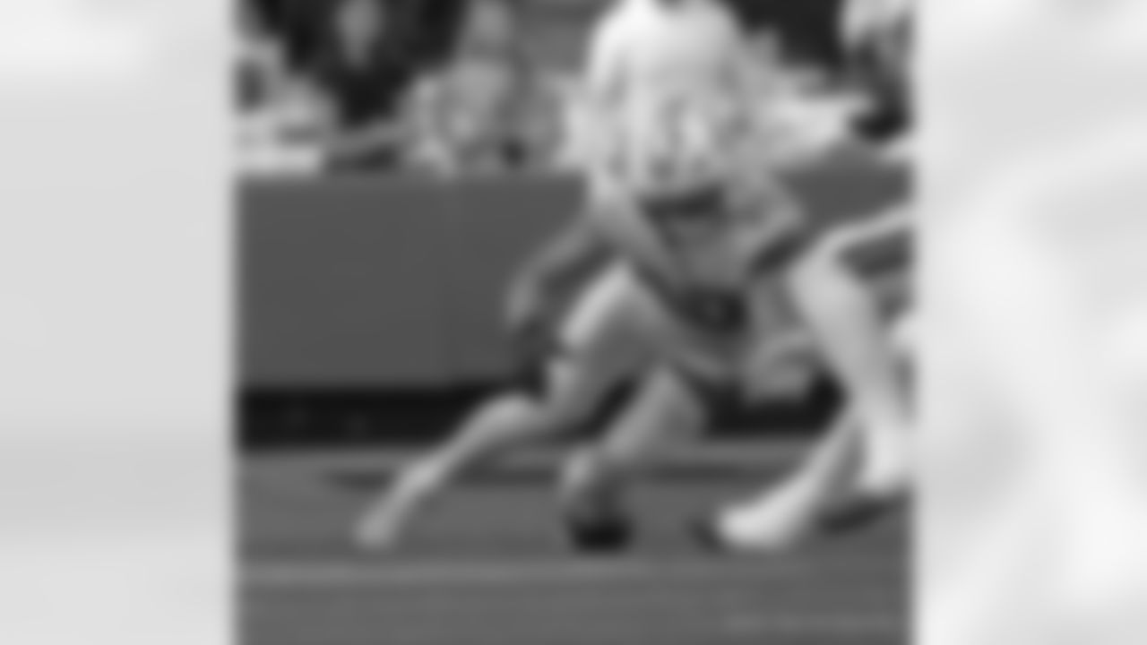 Check out the game action photos from the New Orleans Saints game against the Carolina Panthers for Week 10 of the 2025 NFL season on Nov. 9, 2025 at Bank of America Stadium.