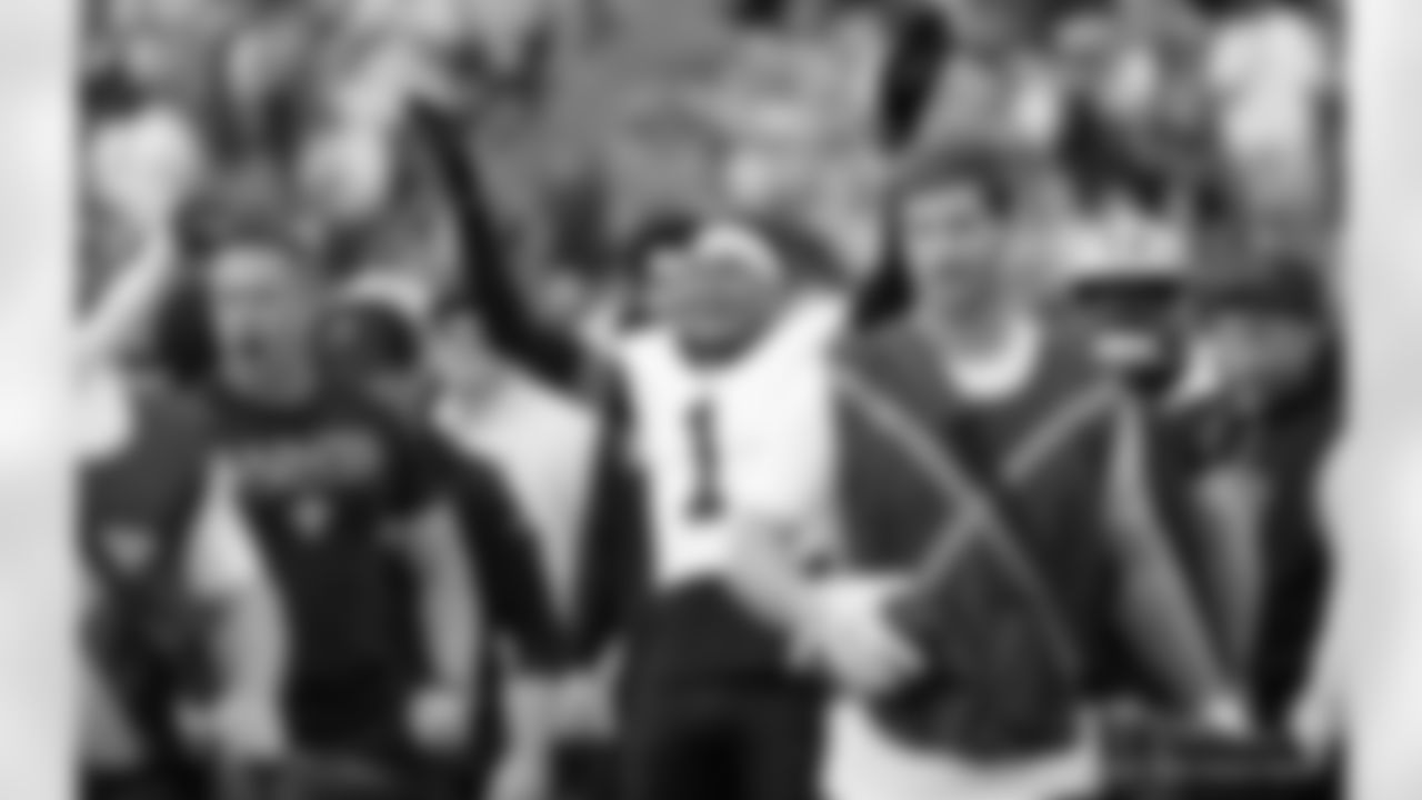 Check out the game action photos from the New Orleans Saints game against the Tennessee Titans for Week 17 of the 2025 NFL season on Dec. 28, 2025 at Nissan Stadium.