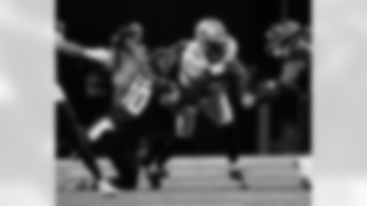 Check out the game action photos from the New Orleans Saints game against the Atlanta Falcons for Week 18 of the 2025 NFL season on Jan. 4, 2026 at Mercedes-Benz Stadium.