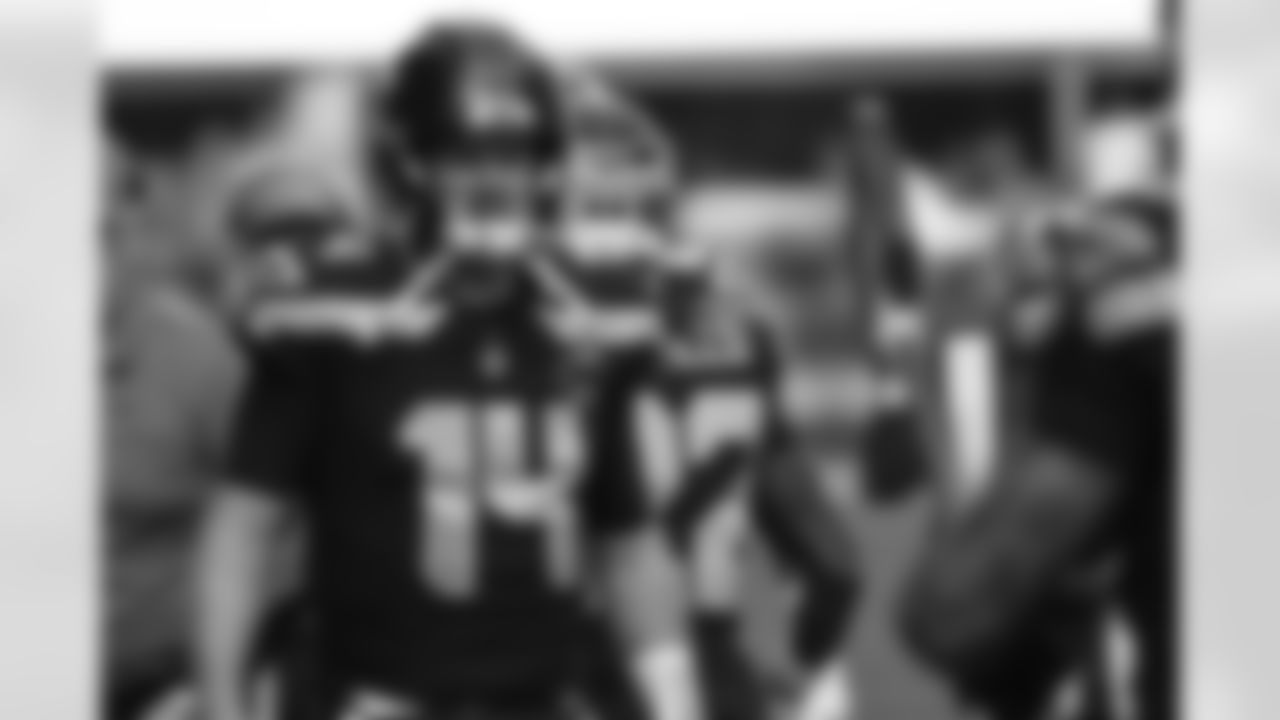 Seahawks quarterback Sam Darnold (14) vs. the Arizona Cardinals in Week 10.